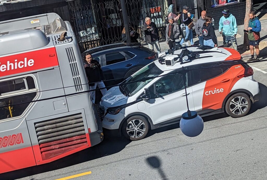 GM's Robotaxi Cruise Crash_Photo Credit_Teslarati