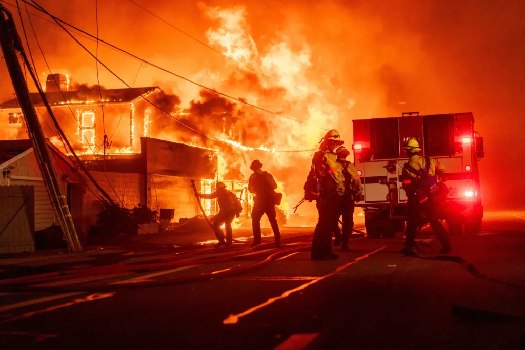 Palisades Fire Devastates Los Angeles, Forces Evacuations_Credit_Bloomberg