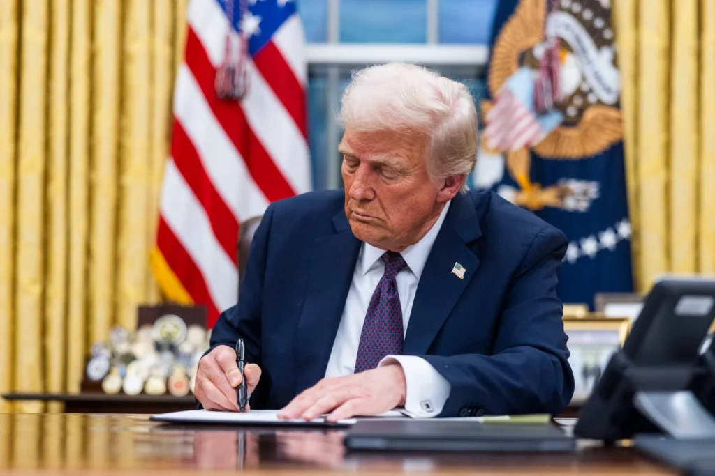 Trump Orders JFK, RFK, MLK Assassination Documents Released_Bloomberg