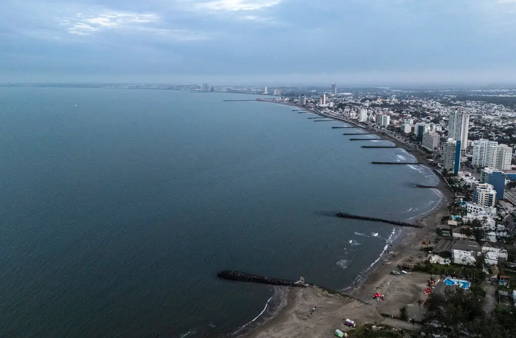 A view of the Gulf of Mexico coastline as seen from Alvarado, Mexico_Credit_Getty Images
